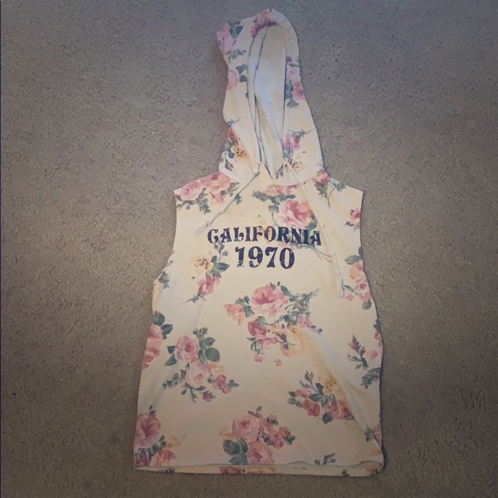 tank top, “california 1970” (comes with hood)